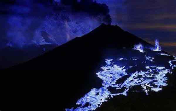 Lava azul en el Volcán Kawah Ijen